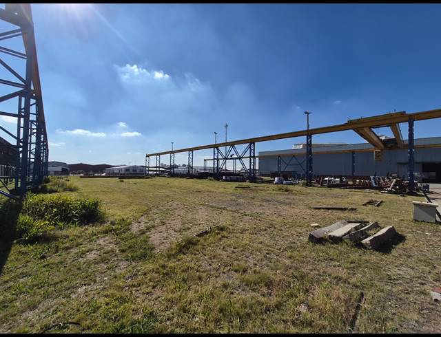 3,000M² INDUSTRIAL YARD TO LET IN ROODEKOP